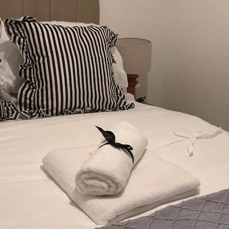 بيت للعطل Modern 2 Bedroom Near Mediacity Uk مانشستر