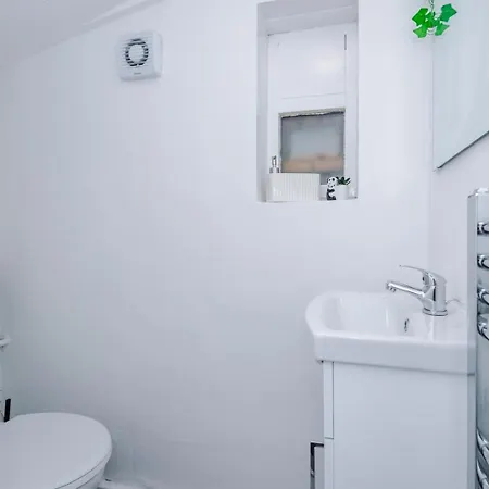 Modern Chorlton | Parking | & Airport * Manchester