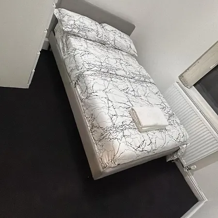 4br - Parking- Sleeps 7 - 2 Baths - Long * Манчестер