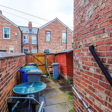 Nyaraló Old Trafford Sleeps 6 Wifi Free Parking Manchester