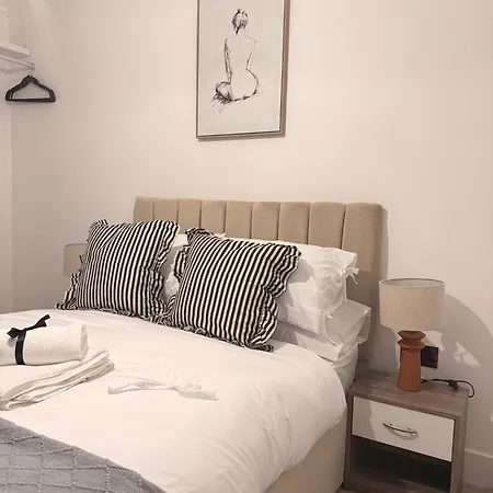 Nyaraló Modern 2 Bedroom Near Mediacity Uk *