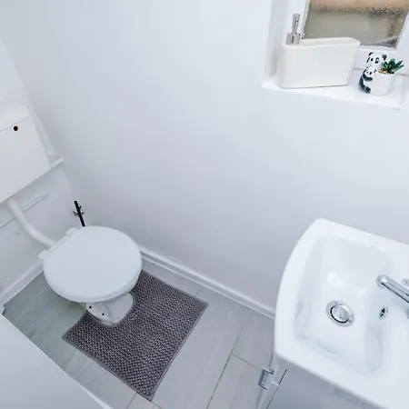 Tatil Evi Modern Chorlton | Parking | & Airport *