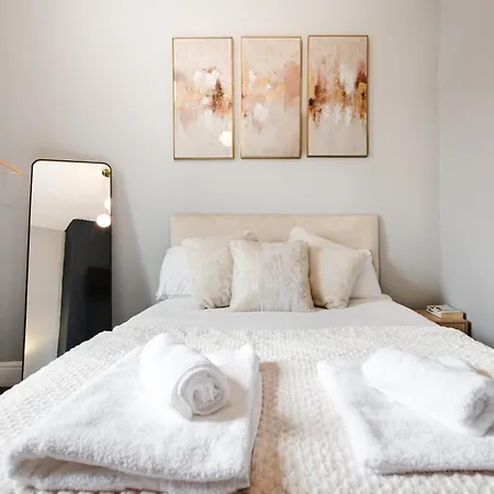 Nyaraló Modern 3br For 8 - Easy Access - Free Parking Manchester