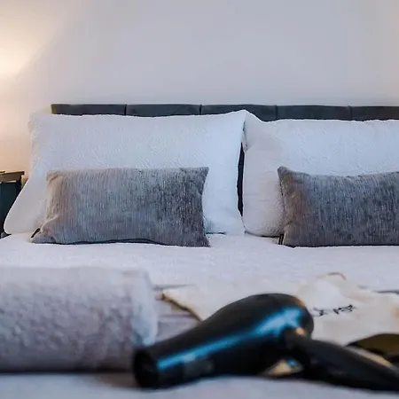 Nyaraló Stylish Mcr 2br Parking Near Etihad & Co-op