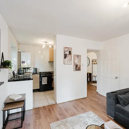 Nyaraló Cosy 2br - Sleeps 6 - Etihad - Free Parking