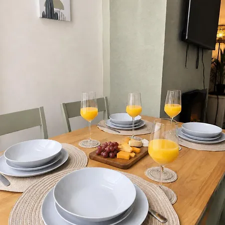 Cosy 3br House With Ps4 & Free Parking