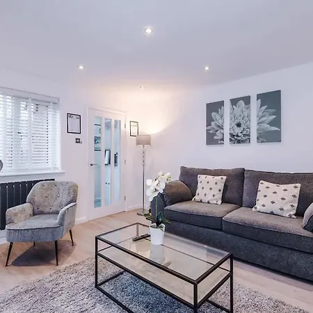 Stylish Mcr 2br Parking Near Etihad & Co-op