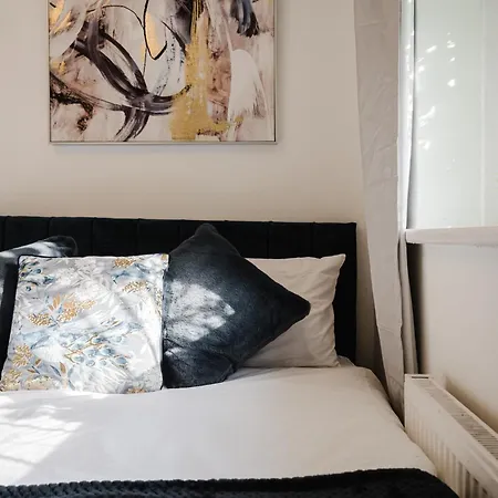 Cosy 2br - Sleeps 6 - Etihad - Free Parking *