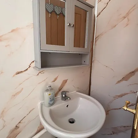 4br - Parking- Sleeps 7 - 2 Baths - Long Дом отдыха