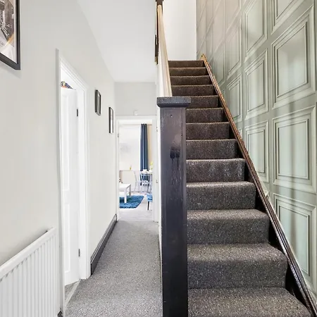 Spacious Maisonette, Hosted By Eason With Free Parking Feriehus *
