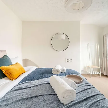 4br With Games Salford Sleeps 7 Nyaraló Manchester