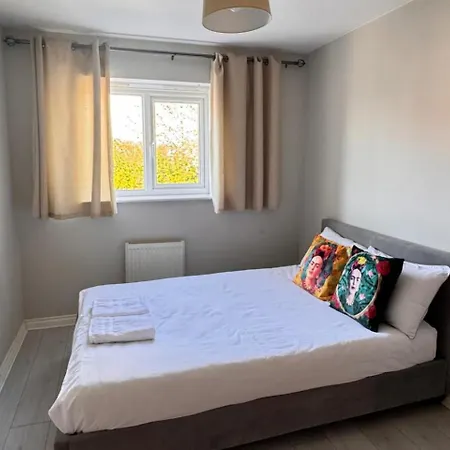 Tatil Evi House Sleeps 10 With Free Parking - Pets Welcome *