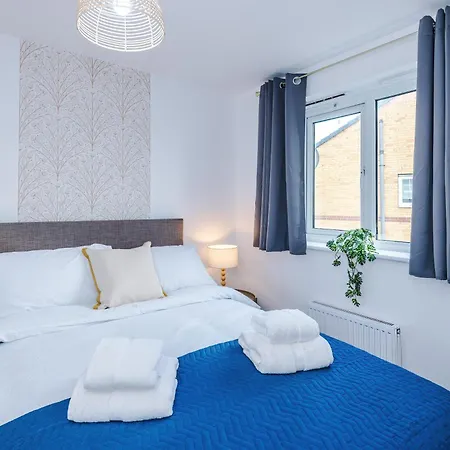Sleeps 5 Near Centre Free Parking