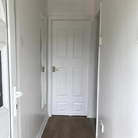 Sleeps 4 With Free Parking And Garden Feriehus *