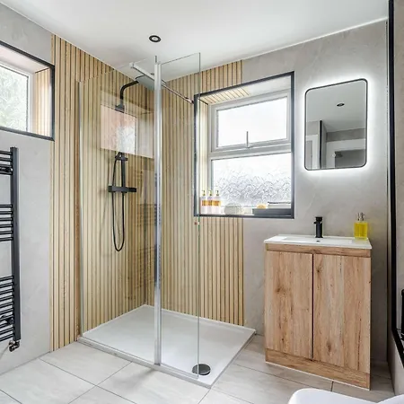 3br Parking Wifi Sleeps 8 Nyaraló Manchester