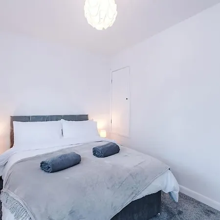 Nyaraló Stylish Mcr 2br Parking Near Etihad & Co-op