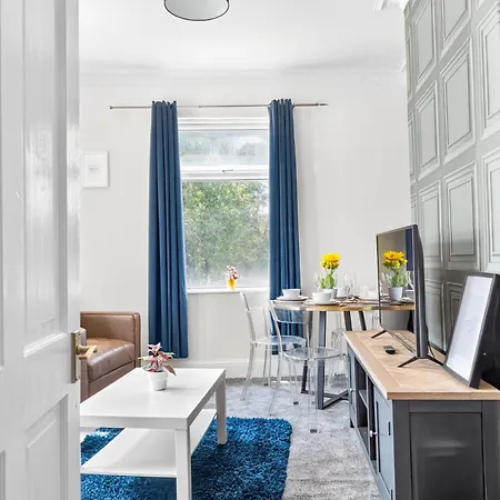 Spacious Maisonette, Hosted By Eason With Free Parking Feriehus *