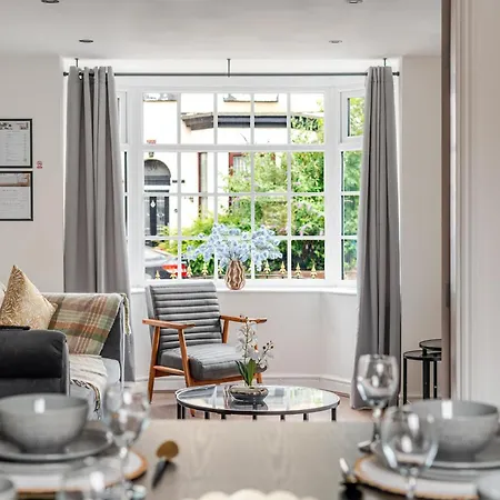 3br Parking Wifi Sleeps 8 Nyaraló Manchester