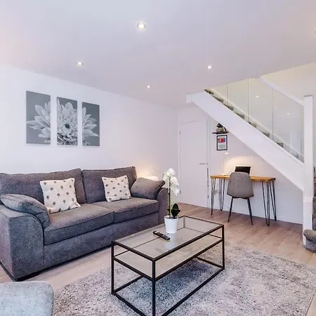 Stylish Mcr 2br Parking Near Etihad & Co-op Nyaraló Manchester