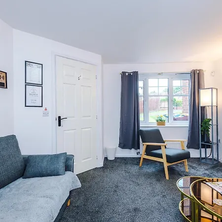 Sleeps 5 Near Centre Free Parking