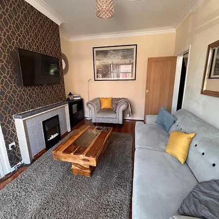 4br - Parking- Sleeps 7 - 2 Baths - Long * Манчестер