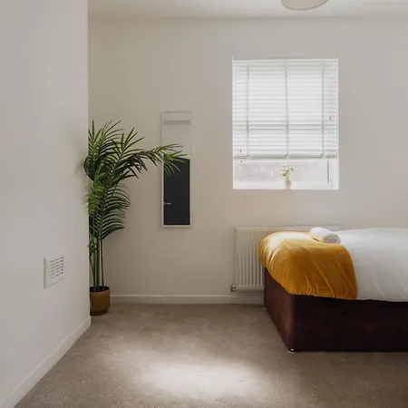 Spacious 6br House Sleeps 11 Free Parking * Manchester