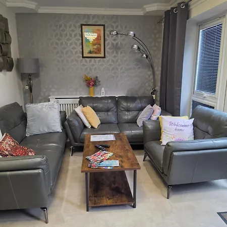 Honey Hearth Homes Манчестер