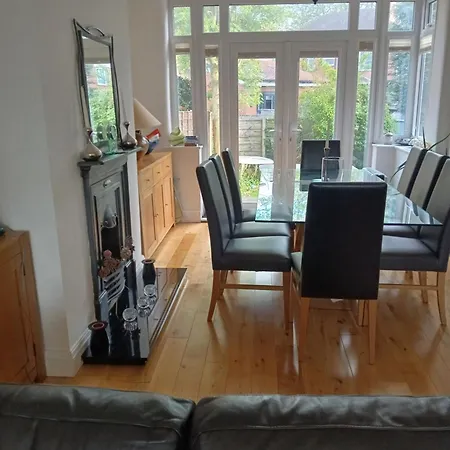 7 Lomond Avenue 3* Манчестер