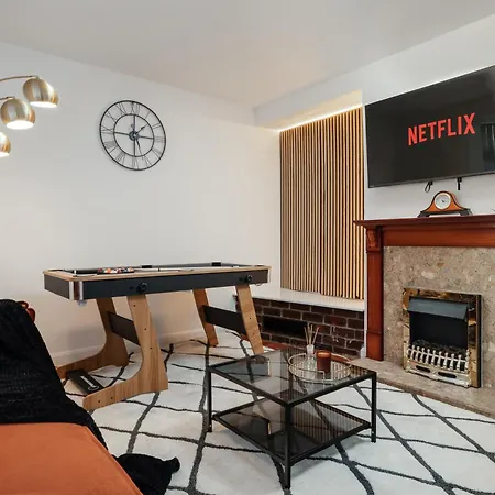 Immaculate 3bd - Coop - Etihad - Pool Table * Manchester