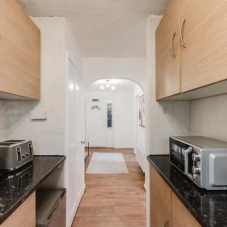 Cosy 2br - Sleeps 6 - Etihad - Free Parking *