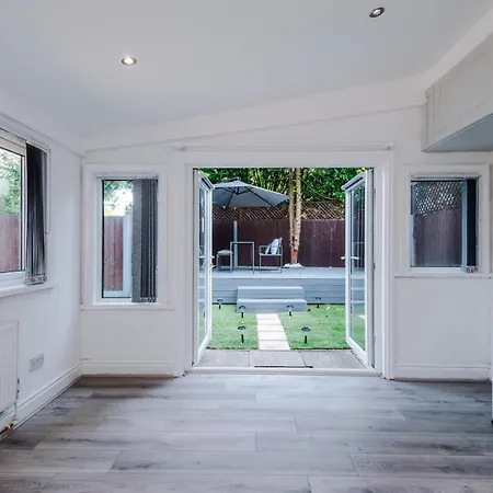 Modern Chorlton | Parking | & Airport Feriehus Manchester
