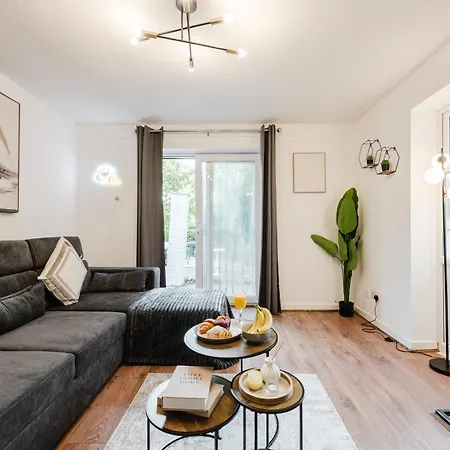 Cosy 2br - Sleeps 6 - Etihad - Free Parking بيت للعطل *