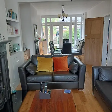 7 Lomond Avenue Отель типа 