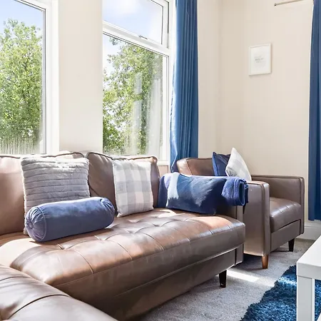Nyaraló Spacious Maisonette, Hosted By Eason With Free Parking *