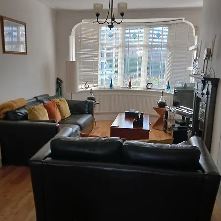 7 Lomond Avenue Манчестер