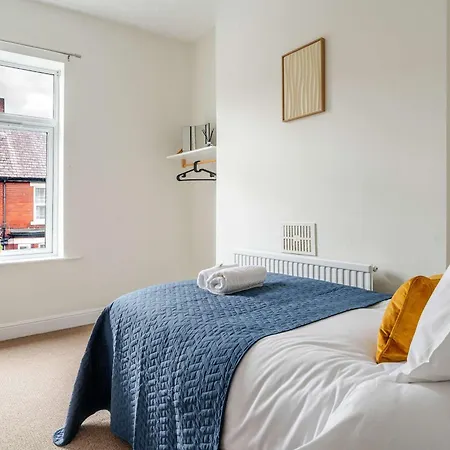 Nyaraló 4br With Games Salford Sleeps 7 Manchester