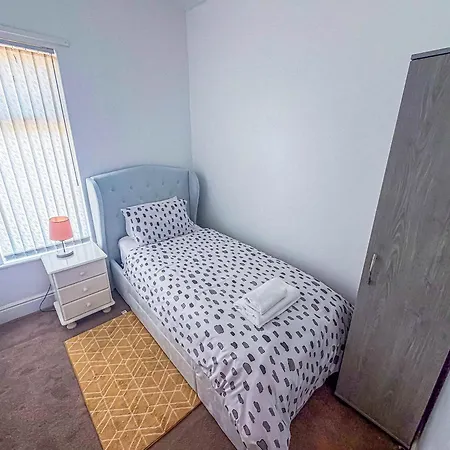 4br - Parking- Sleeps 7 - 2 Baths - Long Дом отдыха *