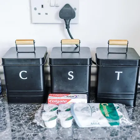 Modern Chorlton | Parking | & Airport * Manchester