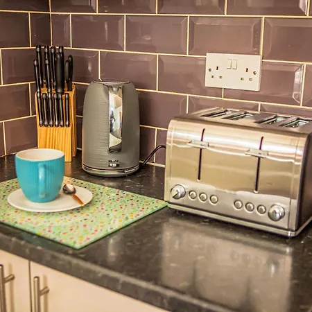 4br - Parking- Sleeps 7 - 2 Baths - Long Дом отдыха