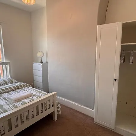 4br - Parking- Sleeps 7 - 2 Baths - Long Дом отдыха