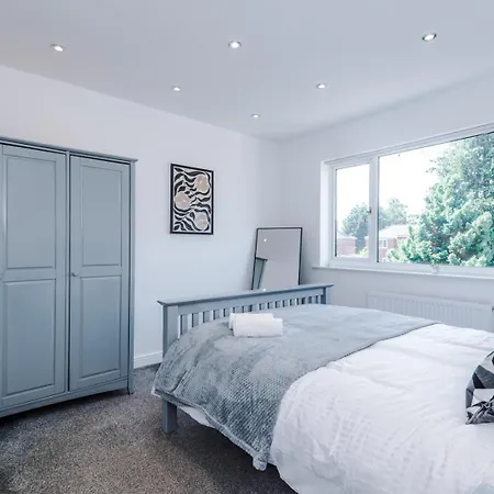 Modern Chorlton | Parking | & Airport Tatil Evi Manchester