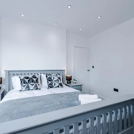 Feriehus Modern Chorlton | Parking | & Airport Manchester