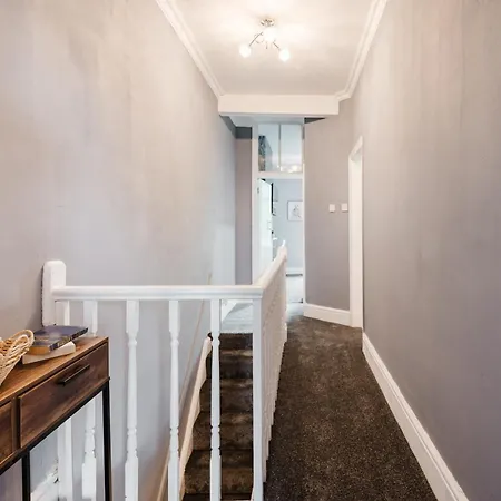 Modern 3br For 8 - Easy Access - Free Parking Nyaraló Manchester
