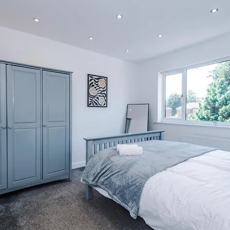 Tatil Evi Modern Chorlton | Parking | & Airport *