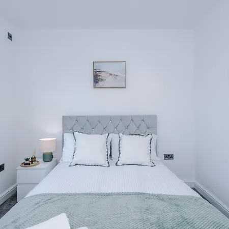 Modern Chorlton | Parking | & Airport Feriehus Manchester