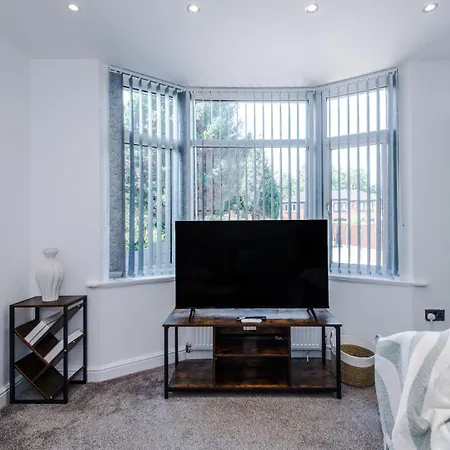 Modern Chorlton | Parking | & Airport * Manchester