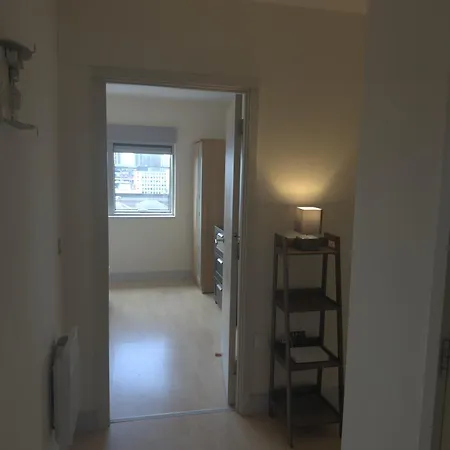 Premium 2 Bed In The Heart Of Center *