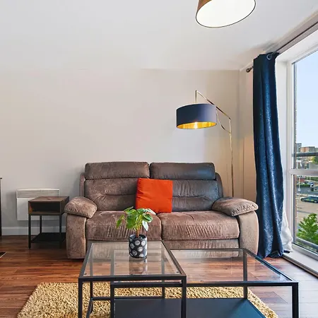 Luxury 2 Bdr 2 Ba Modern With Parking Apartman *