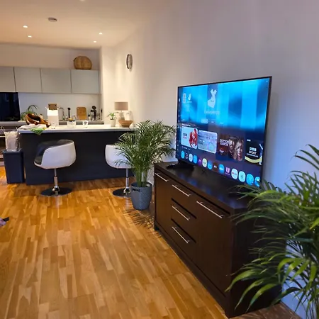 Piccadilly Place Apartmán