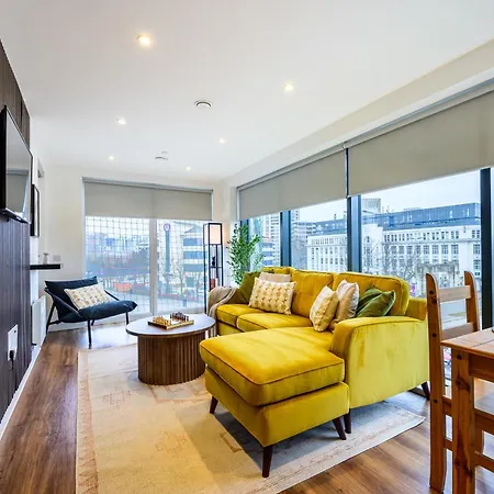 Daire Quayside At The Gateway Manchester